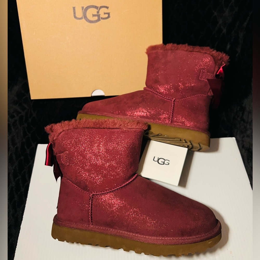 UGG Bailey Bow Shimmer Shearling Boots SZ-8 New - Picture 2 of 3